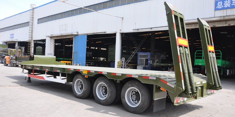 3 Axle 80 Ton Lowbed Semi Trailer for Sale