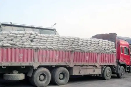 Cement-in-bags-trailer.jpg