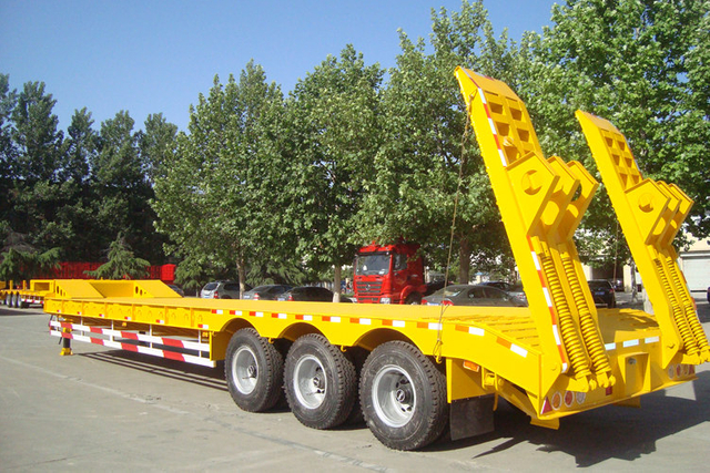 60 Ton 3 Axles Excavator Transport Lowbed Trailer for Sale