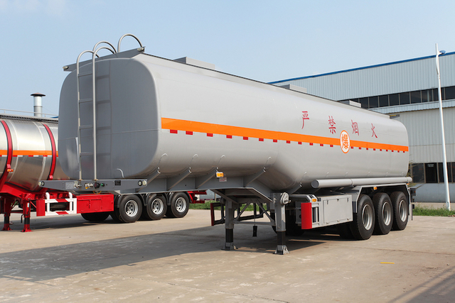 Fuel Tank Semi Trailer For Sale in UAE