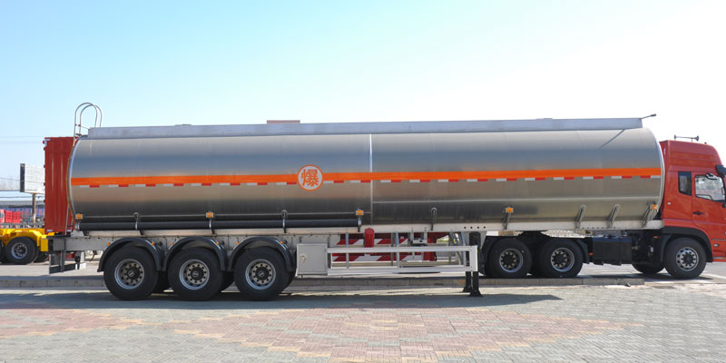 Fuel Tanker Trailer