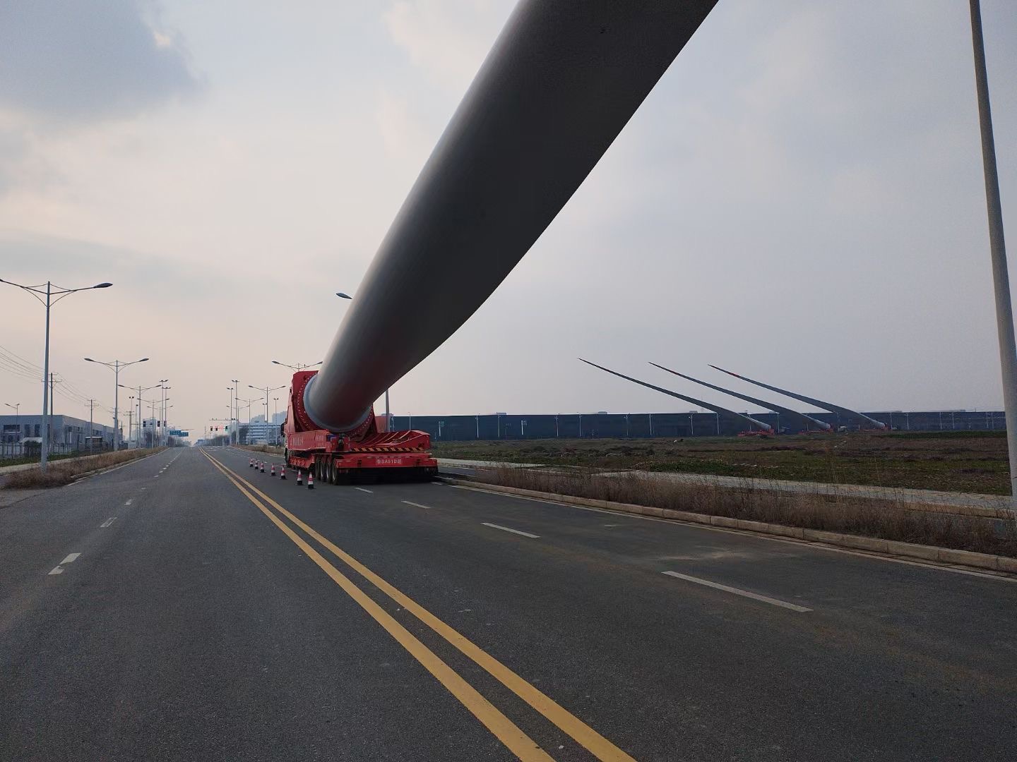 Wind-Turbine-Blade-Transport-Trailer